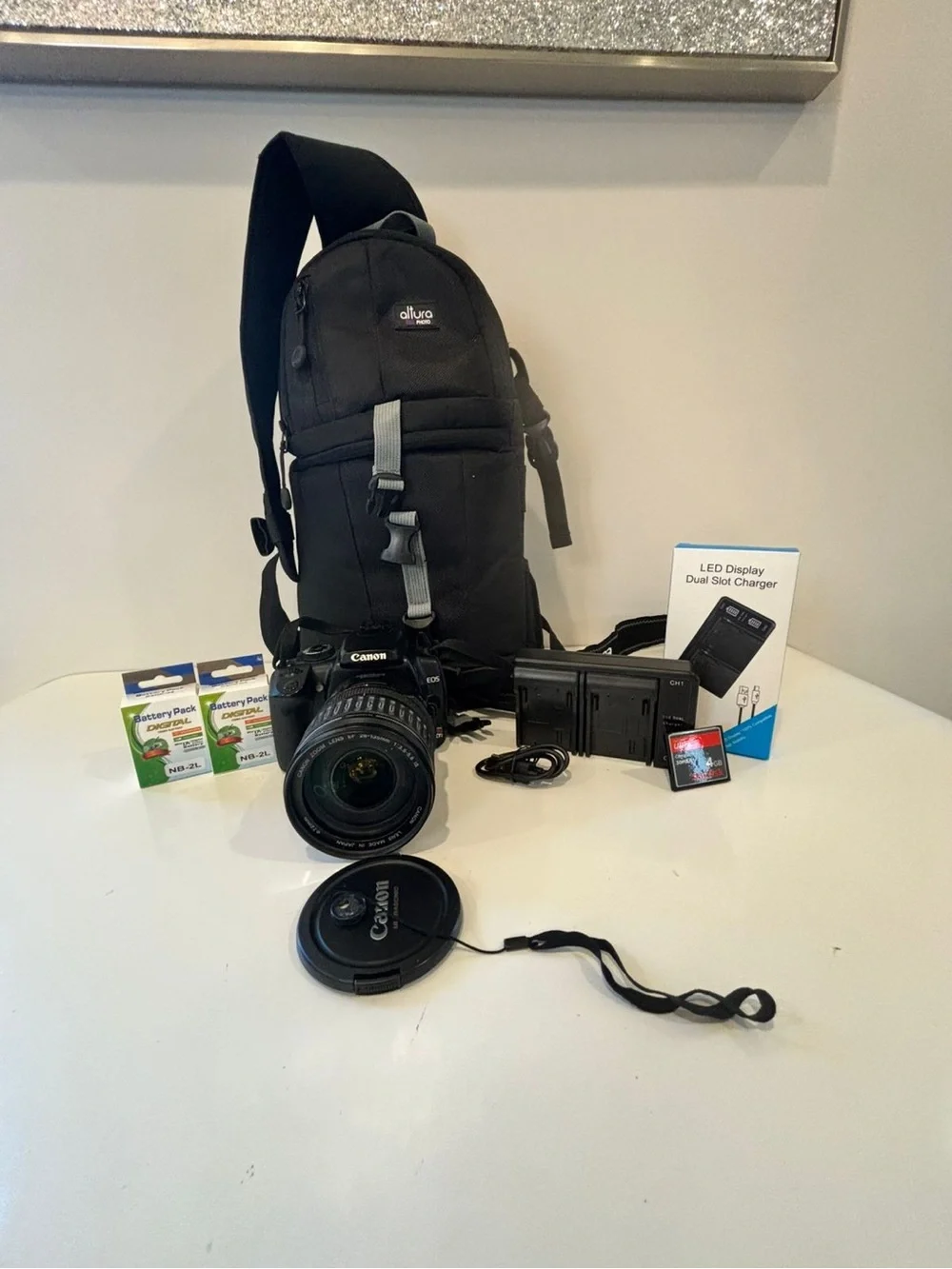 Canon EOS Digital Rebel XTi DSLR Camera 28-135mm Lens Ultra CF Card Bundle